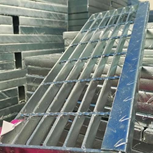 T2 step plate