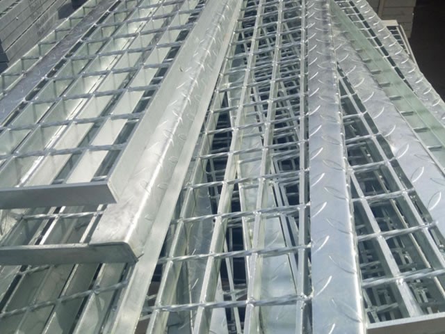 T2 step plate