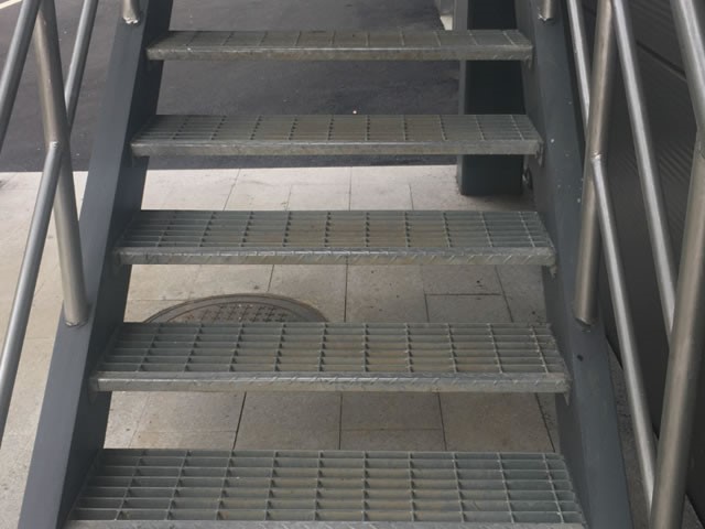 T3  step plate