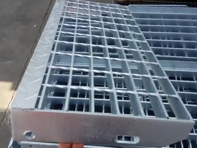T4 step plate