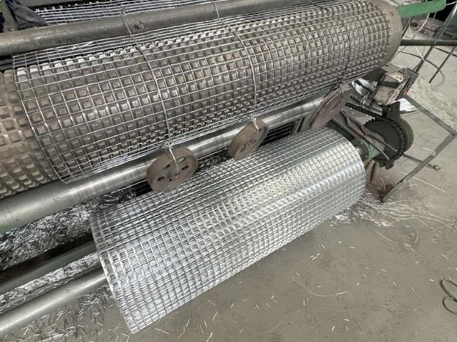 projection - welded mesh