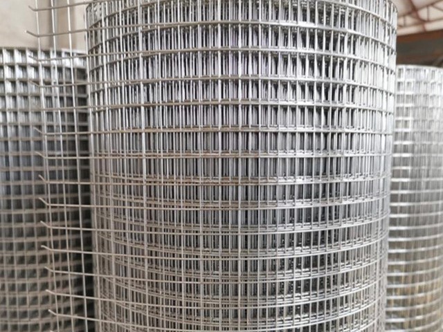 projection - welded mesh